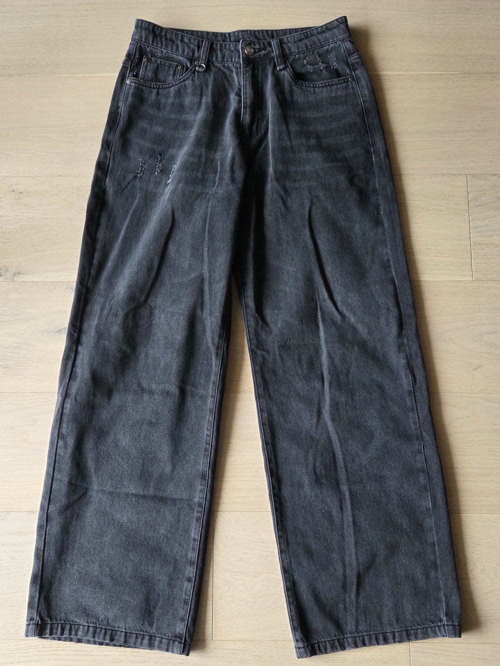 Drmers club baggy jeans in black - Picture 2 of 10